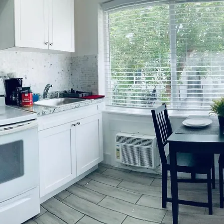 Adorable Private Apartments In The Heart Of Miami! Exterior photo