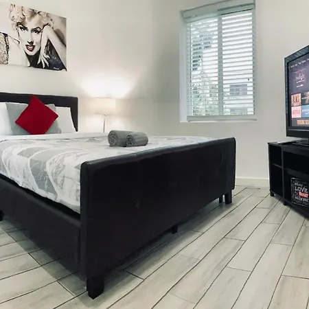 Adorable Private Apartments In The Heart Of Miami! Exterior photo