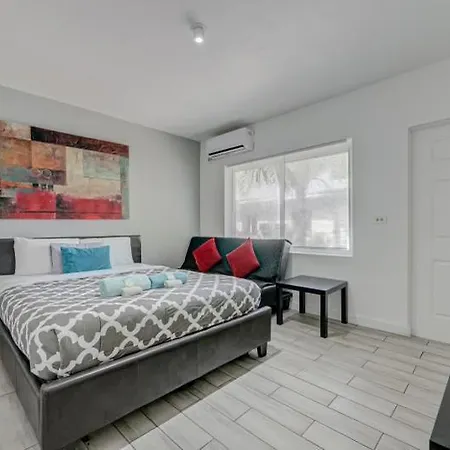 Adorable Private Apartments In The Heart Of Miami! Exterior photo