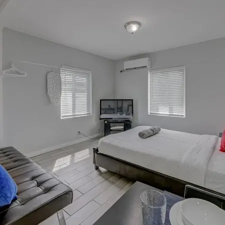 Adorable Private Apartments In The Heart Of Miami! Exterior photo