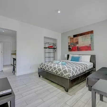 Adorable Private Apartments In The Heart Of Miami! Exterior photo