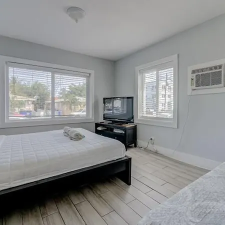 Adorable Private Apartments In The Heart Of Miami! Exterior photo